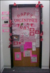 Another pair of women decorated this door on the freshman side. This was probably one of the most extravagant doors I'd seen, with colors and notes everywhere. In fact, you can get free condoms here, as well as pick-up lines! Another pair of women decorated this door on the freshman side. This was probably one of the most extravagant doors I'd seen, with colors and notes everywhere. In fact, you can get free condoms here, as well as pick-up lines!