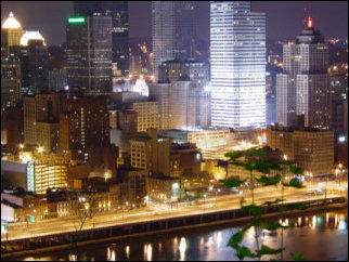 First thing we did was park, and see the Golden Triangle from above. It was quite a sight, it was. Pittsburgh is such a wonderful city, and so much different from Virginia cities in so many ways. The tallest building in Pittsburgh is the 62-story US Steel building.