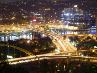 First thing we did was park, and see the Golden Triangle from above. It was quite a sight, it was. Pittsburgh is such a wonderful city, and so much different from Virginia cities in so many ways. The tallest building in Pittsburgh is the 62-story US Steel building.